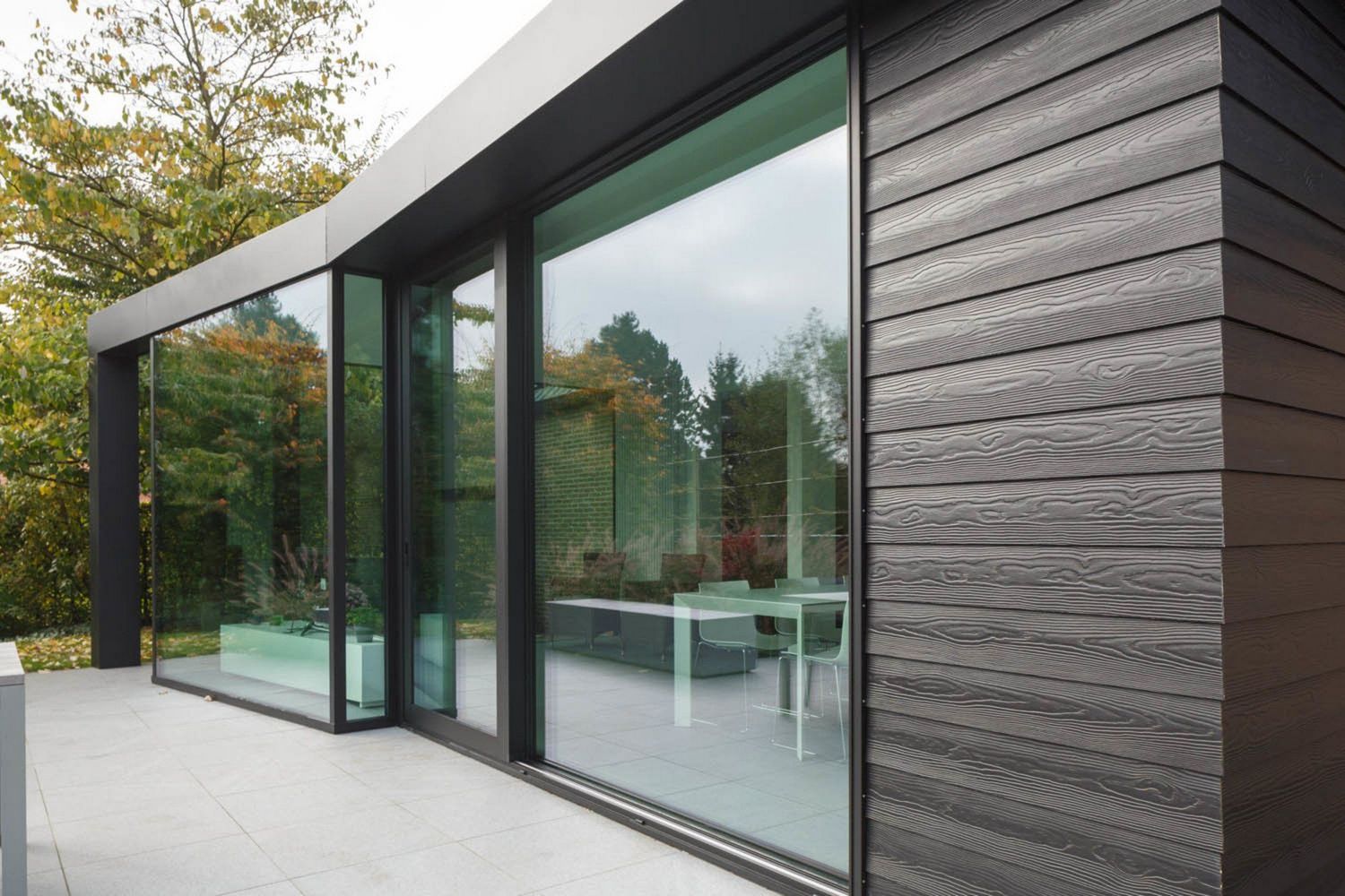 Отделка фиброцементными панелями